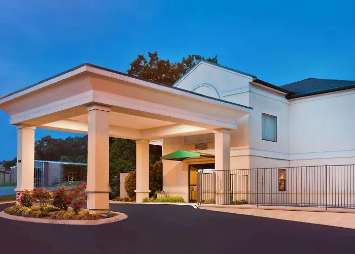 Super 8 By Wyndham Ft. Oglethorpe Ga/Chatt Tn Area