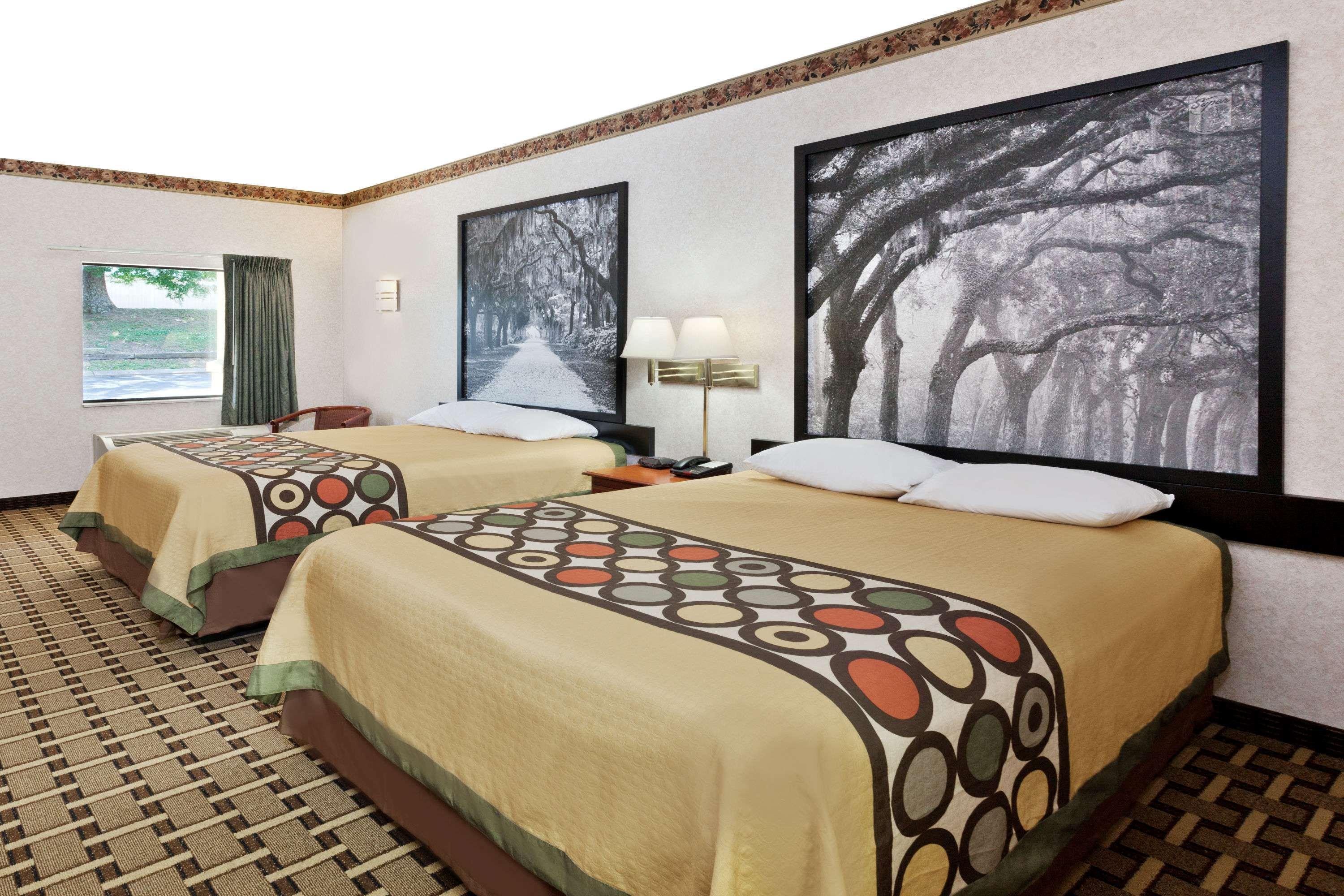 Super 8 By Wyndham Ft. Oglethorpe Ga/chatt Tn Area Hotel
