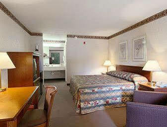 Hotel Super 8 By Wyndham Ft. Oglethorpe Ga/chatt Tn Area 3*